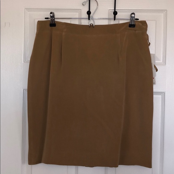NWT Tan Blazer and Skirt Business Suit - Picture 2 of 8
